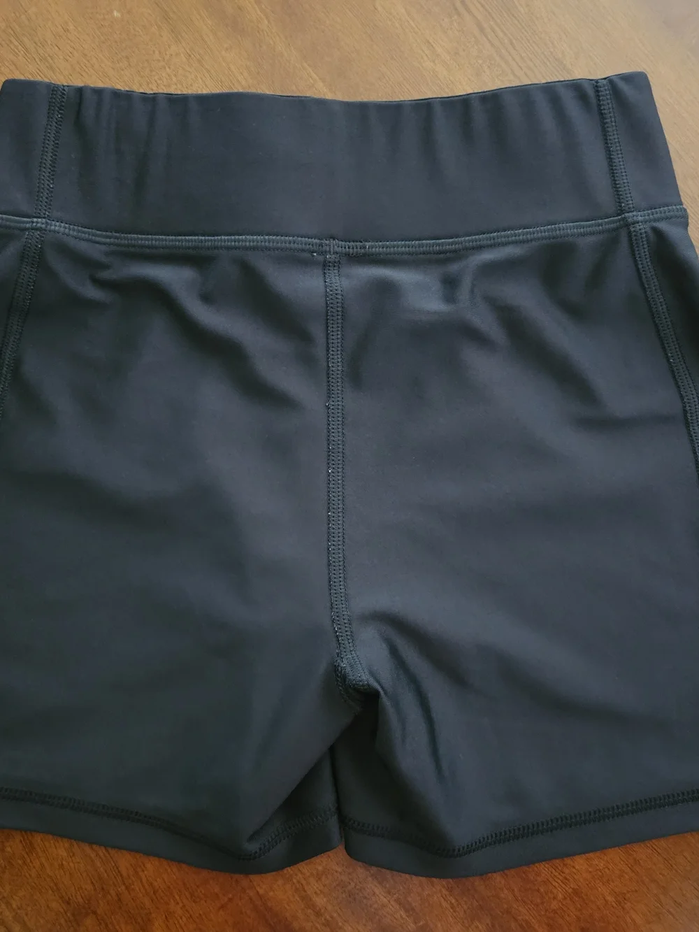 NWOTs Under Armour Women's Compression Performance Shorts - Picture 2 of 3